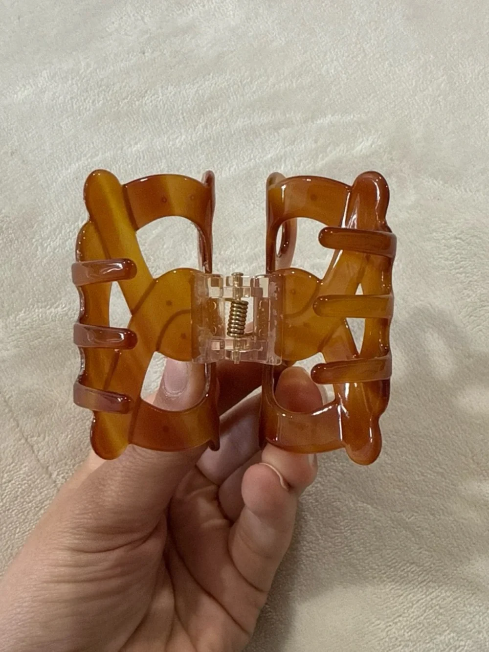 Cute Mickey pretzel-inspired hair claw clip 🥨🤎